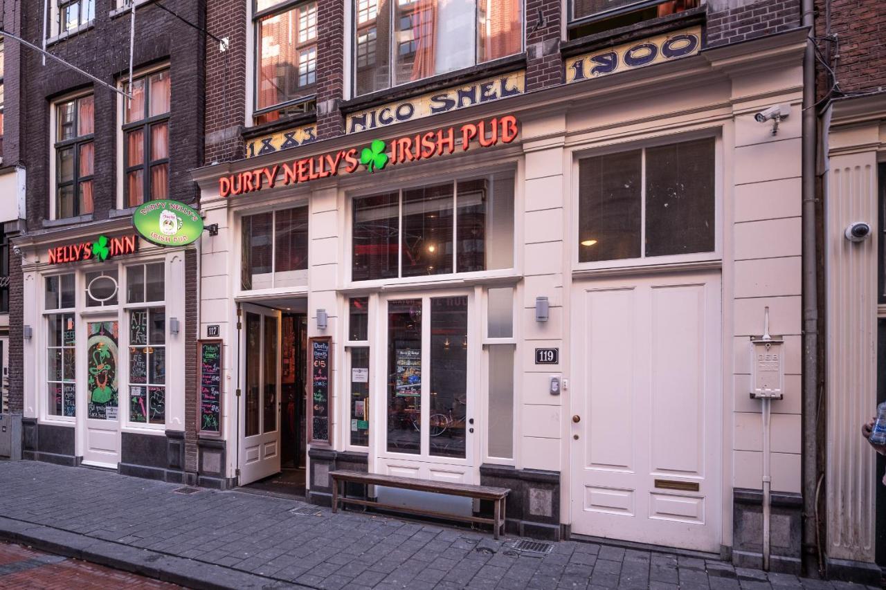 Durty Nelly's Hostal